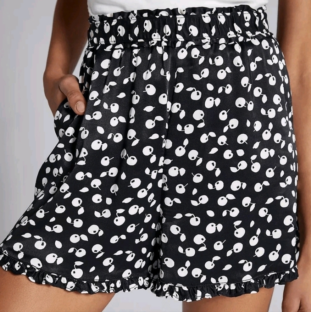 MAEVE FOR ANTHROPOLOGIE Women’s Black White Cherry Print Flirty Skort Size Small